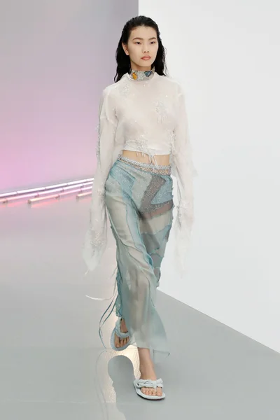 Look 15